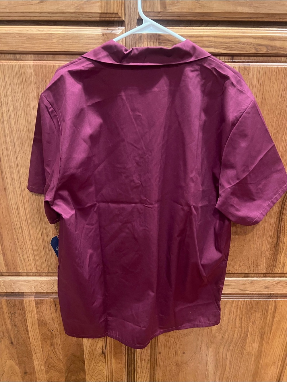 Cherokee Short-Sleeve Maroon Button-Front jacket - Picture 4 of 6